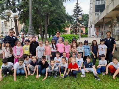 Промоција полиције кроз игру и уметност